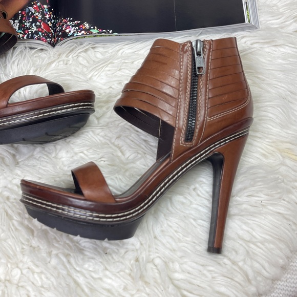 Vera Wang Lavender Label Izzy Tobacco Brown Stiletto Pumps Sz 7 Made in Italy - Picture 4 of 16